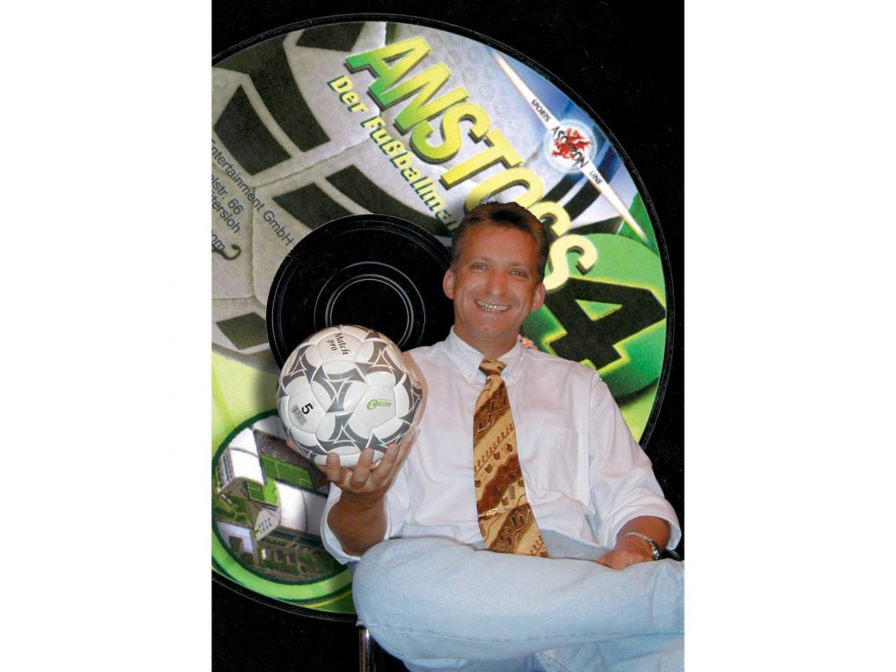 [09/12/2002] Das Lachen vergangen: Laut Marketing-Chef Bernd Almstedt ist bei der Entwicklung von Anstoß 4 fast alles schief gelaufen, was schief gehen konnte, frei nach dem Fußballeerzitat 