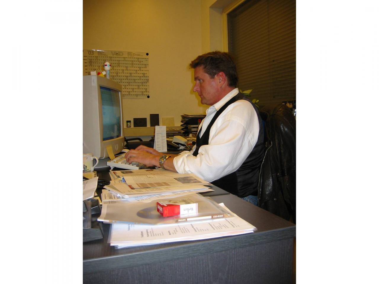 [29/04/2003] Alltag im Büro: Christian Franke kümmert sich als Produkt-Manager um alle neuen Ascaron-Titel.