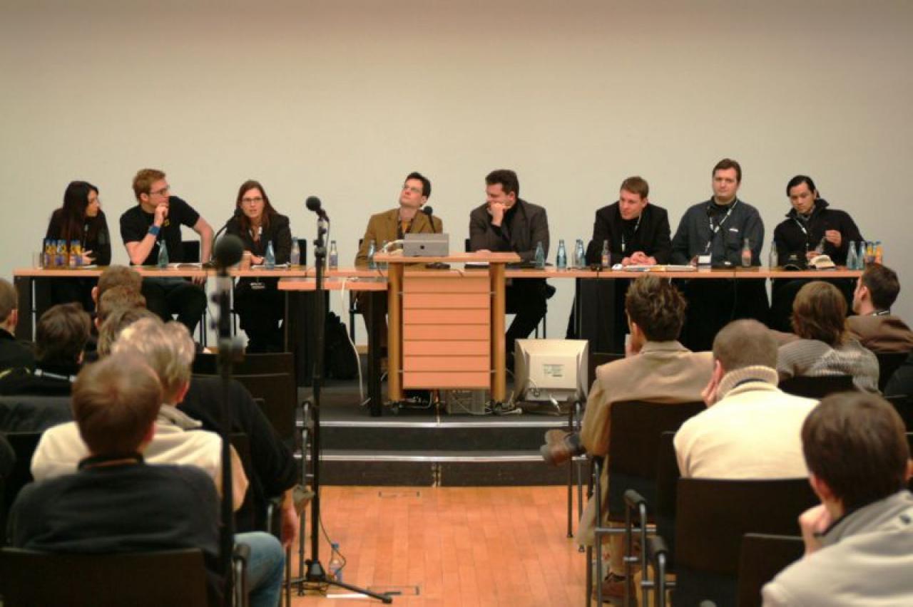 [27/02/2004] Petra Fröhlich vertritt die PC-Games-Leser beim Entwickler-Kongress Quo Vadis  und stellt fest: Spiele wie Far Cry, Sacred und Gothic 2 zeigen, wie deutsche Titel heute auszusehen haben. Mehr in PC Games 04/04.