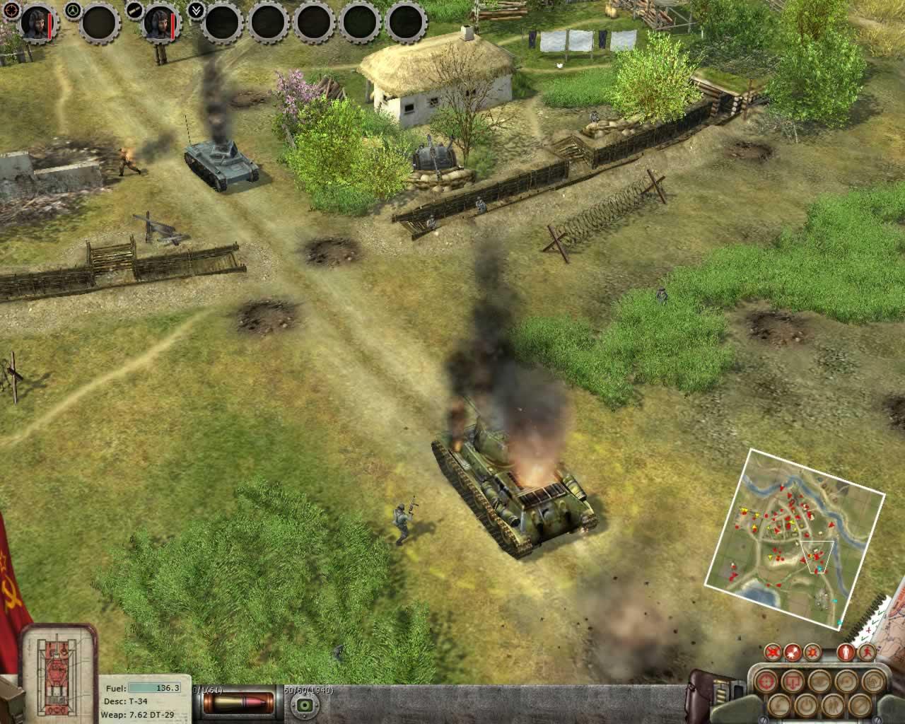 [20/08/2004] Gegen eine mit PAK gesicherte Stellung hat selbst ein T34 keine Chance. Die Stellungen müssen mit Infanterie ausgeschaltet werden.