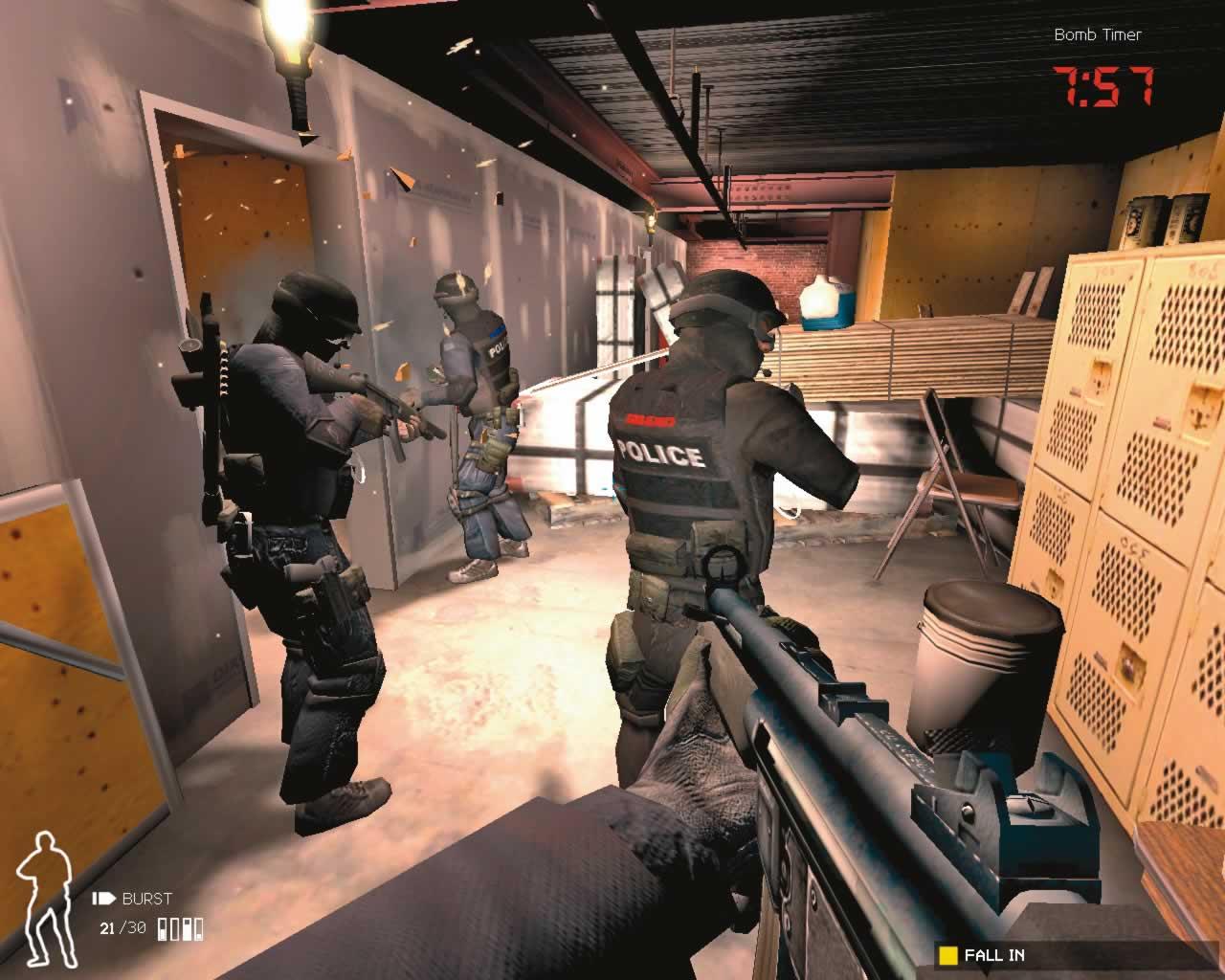 [29/04/2005] Im Koop-Modus konnten Sie 2005 bei SWAT 4 als Mitglieder einer Elite-Truppe eingebunkerte Gangster hochnehmen. Der Einsatz der Unreal Engine 2 war fast nicht zu erkennen.