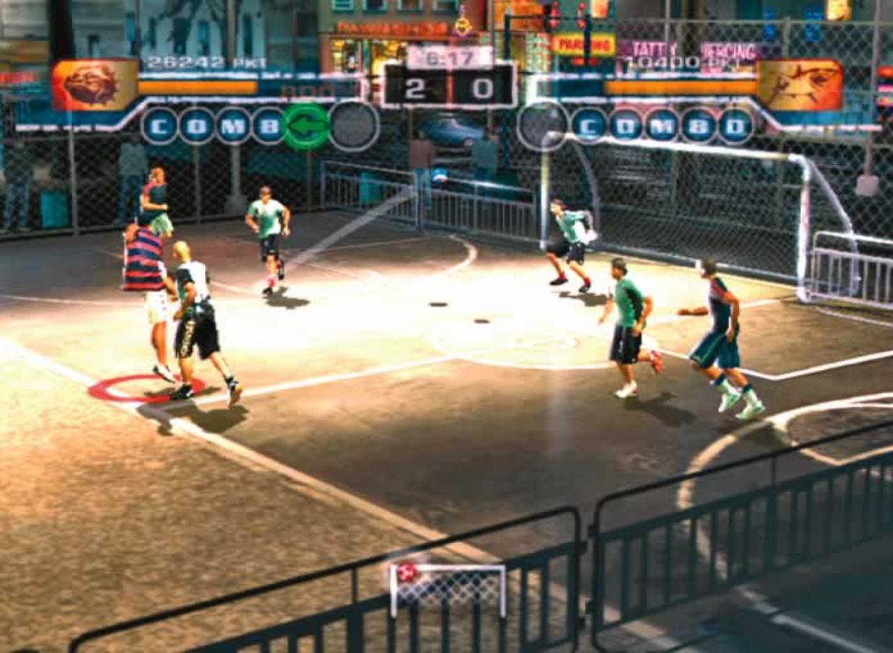 [12/04/2005] FIFIA Street, PS2, 2005. Electronic Arts wagt den Versuch und bringt einen spektakulären Arcade-Kicker auf den Markt. Der Spielverlauf ist zwar völlig unrealistsisch, dafür aber extrem actionlastig. Vor allem gegen menschliche Widersacher ist FIFA Street ein echter Spaß. Die Verkaufszahlen waren so gut, dass es noch zwei Nachfolger gab.