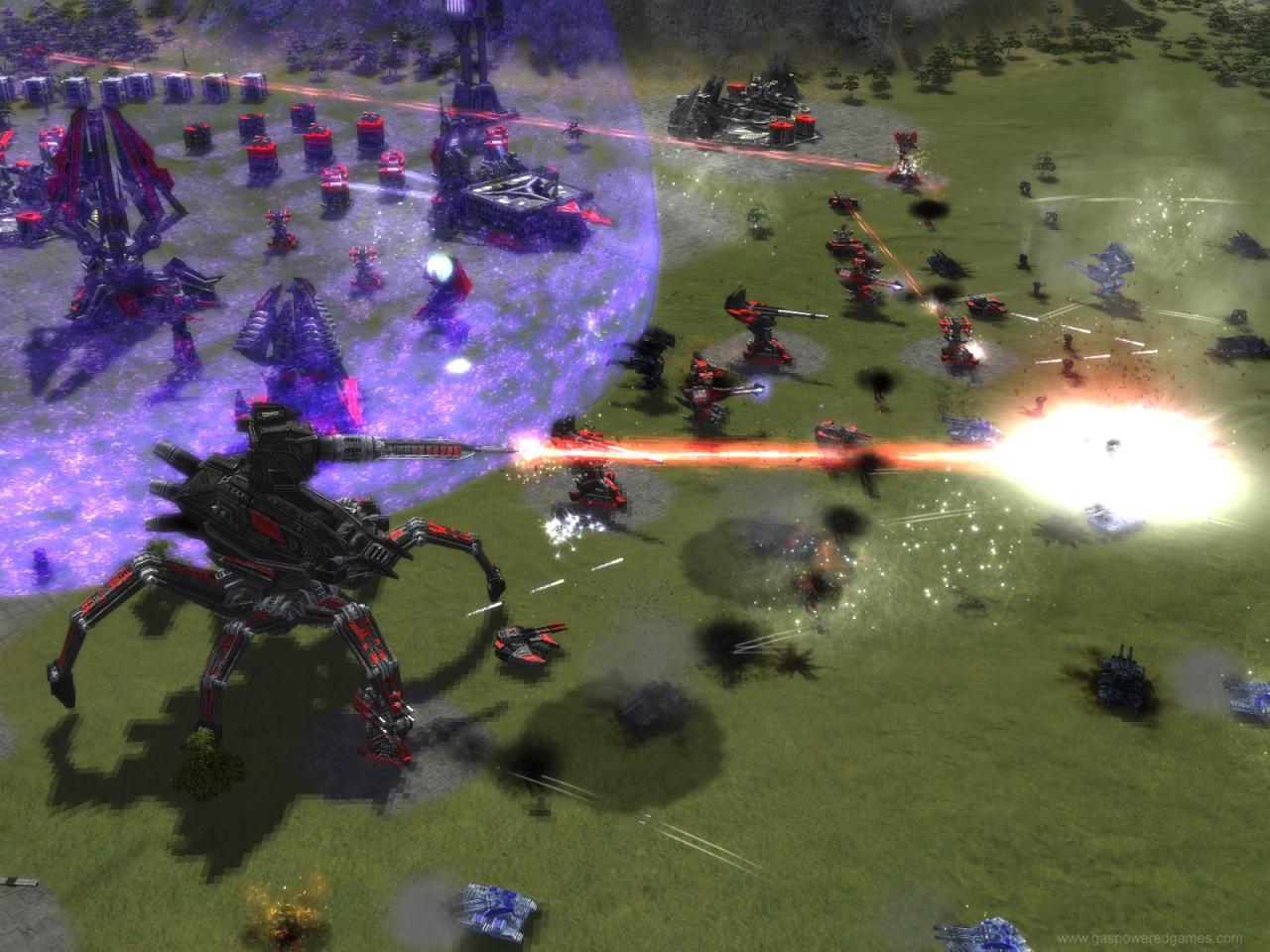 [25/08/2006] Richtig riesig war Supreme Commander. Kein Spiel bot bislang eine derartige Zoomstufe, tolle Einheiten und Strategie pur. Der Nachfolger war etwas weniger gelungen.