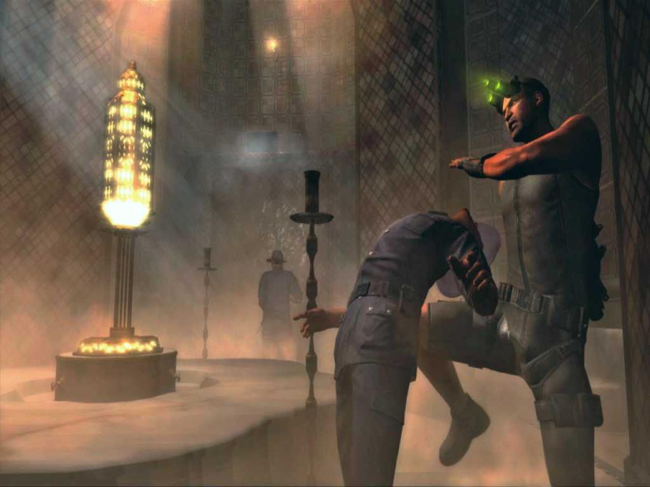 [26/10/2006] Splinter Cell: Double AgentIn diesem Spionageabenteuer sind sämtliche Wachmänner scheinbar taub. Obwohl wir nur wenige Schritte entfernt einen Gegner verdreschen, bleibt sein Kollege wie angewurzelt stehen - und das, obwohl er sich nur wenige Schritte entfernt aufhält.