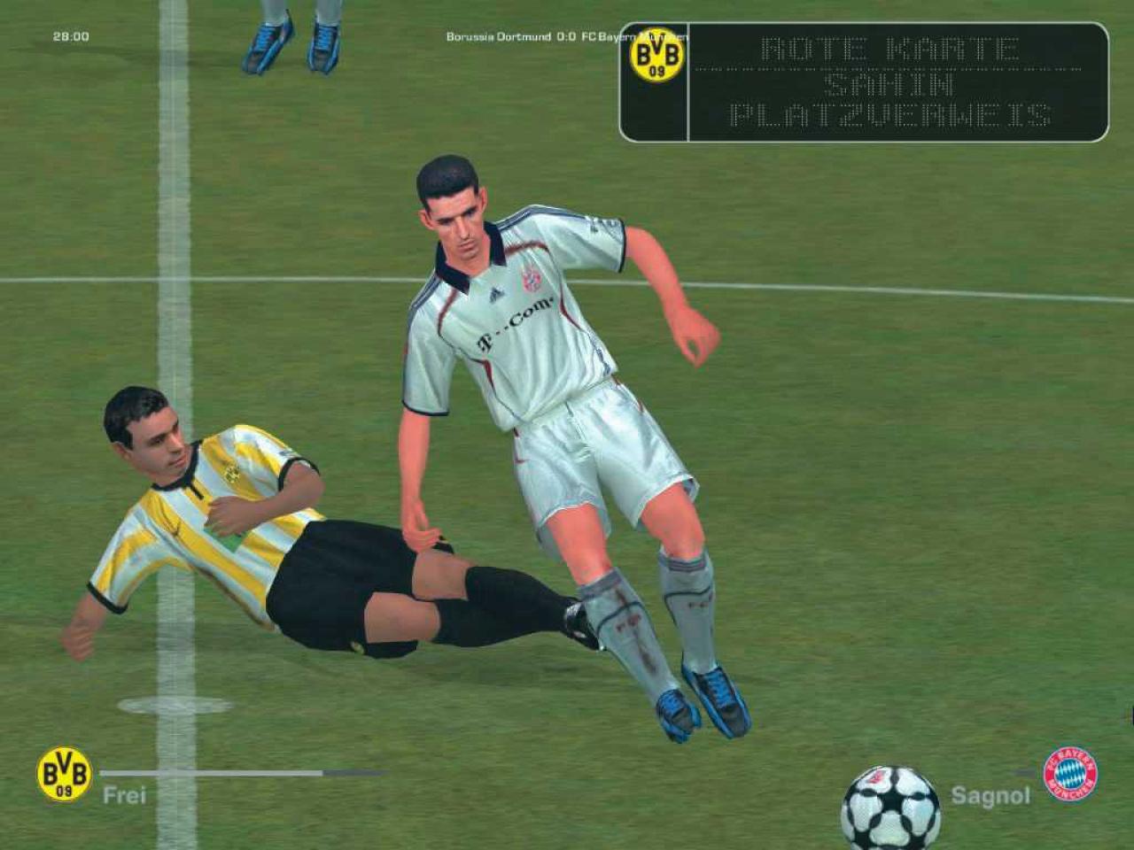 [19/10/2006] Wegen des rüden Fouls an Makaay kassiert Sahin berechtigt die Rote Karte. Die Grafik im 3D-Modus schwächelt, ist für einen Manager aber ausreichend. 