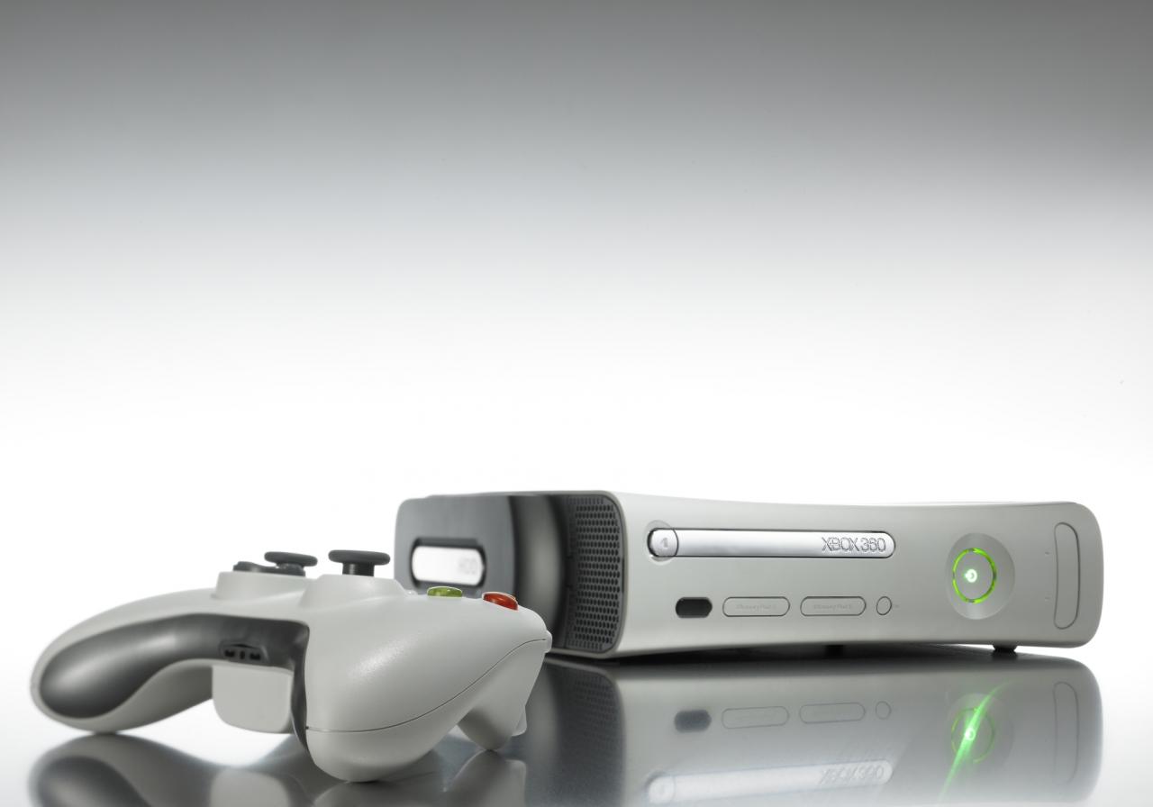 [16/07/2007] November, Dezember 2005: Microsoft bringt die Xbox 360 weltweit in die Regale.
