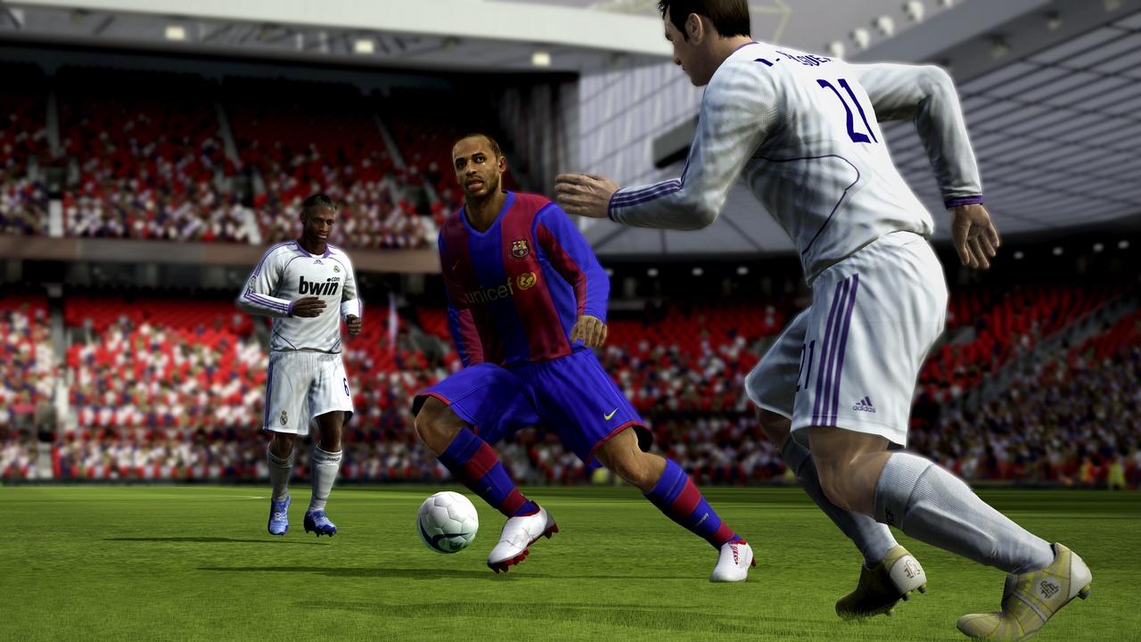 [23/08/2007] Die Sportspiele (hier: FIFA 2008) sind immer wieder Anlass zur Kritik: Voller Preis für eine handvoll Features und neue Spielerdaten.