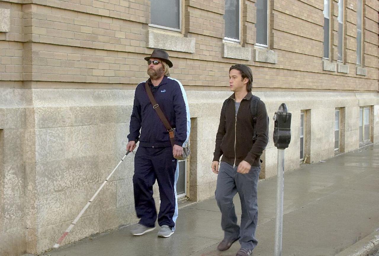[10/09/2007] Joseph Gordon-Levitt und Jeff Daniels liefern Bravourleistungen ab.