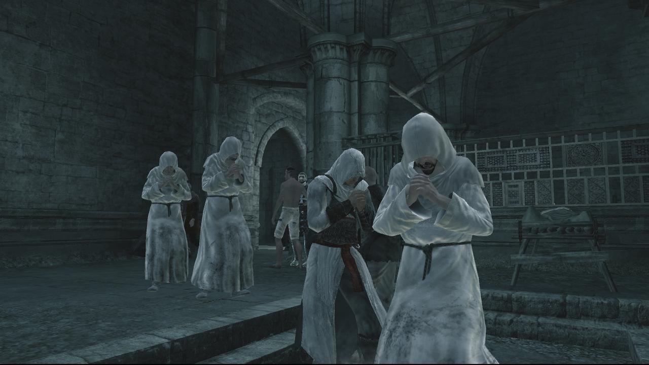 [13/11/2007] Die Meuchelkutte aus Assassin's Creed dient Altair in vielerlei Hinsicht. Unter der Kapuze kann er sein Gesicht sowie das Meuchelzubehör gut verstecken. In brenzligen Situationen lässt es sich so inmitten einer Gruppe von Mönchen untertauchen und cool aussehen tut er damit auch - Jackpot.
