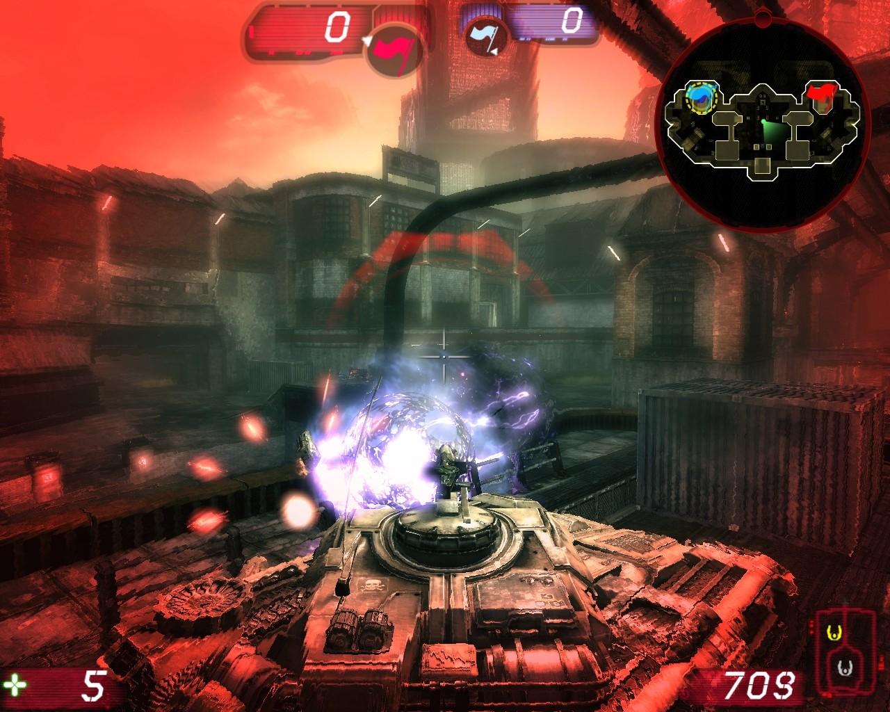 [12/11/2007] Bei Unreal Tournament 3 bluten selbst die Augen, wenn man im Panzer sitzt und getroffen wird. Beeindruckend!
