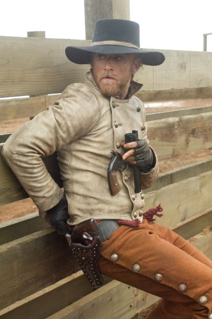 [06/12/2007] Durchgeknallt: Wades Helfer Charlie (Ben Foster) hat den Colt locker sitzen.