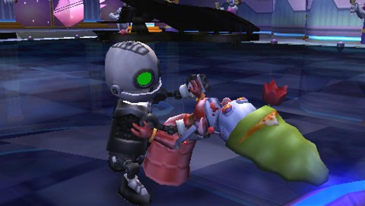 [21/02/2008] Secret Agent Clank - Ähnlich wie Daxter bekam auch Ratchets Gefährte, der kleine Roboter Clank seinen eigenen Auftritt. Er ist vielleicht nicht ganz so cool wie Daxter und Ratchet ist flauschiger, aber darüber lässt sich streiten. Die Kritiken waren zwar gemischter Natur, aber PSP-Spieler haben sich angesichts der wenigen Alternativen sicher gefreut.