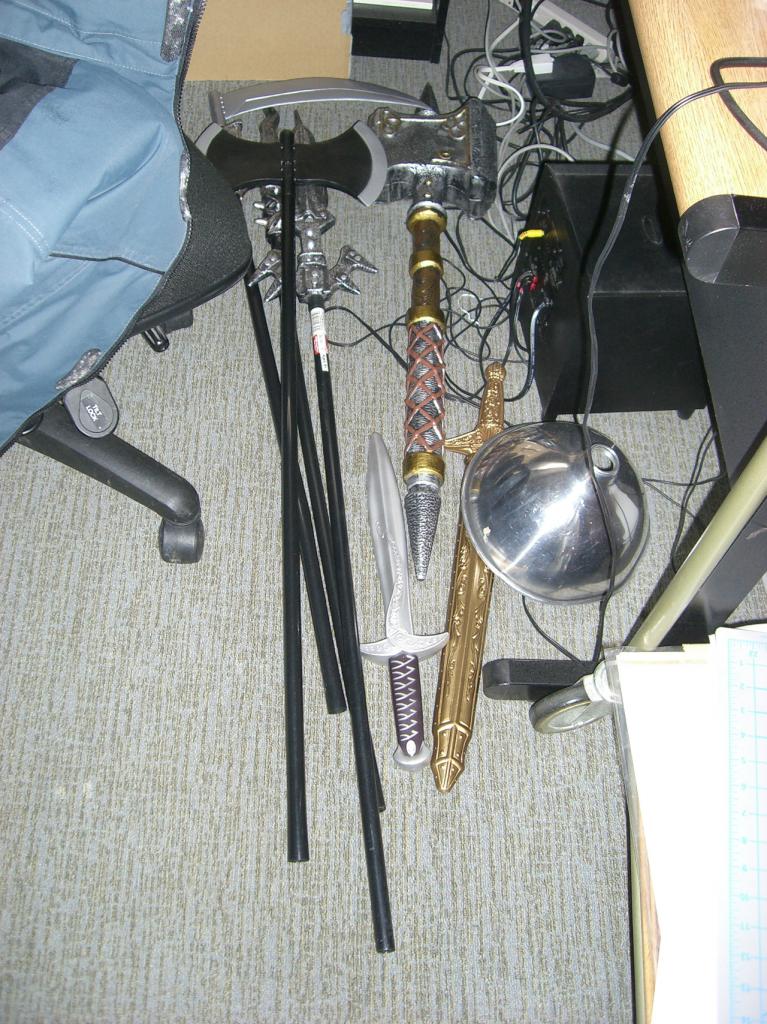 [19/03/2008] Ein ähnliches Equipment nutzt die Chefredaktion der PC Games, um Artikel-Deadlines Nachdruck zu verleihen.
