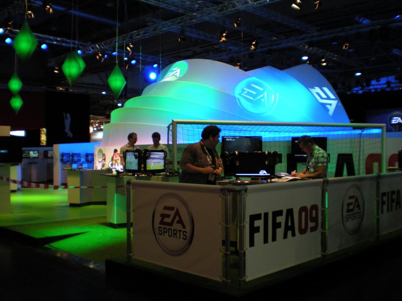 [19/08/2008] Lust auf eine Partie FIFA 09? Bei EA Sports dürfen Sie selbst zum Gamepad greifen.