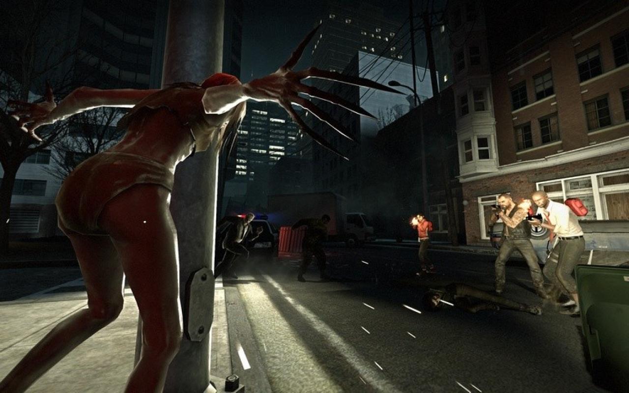 [07/10/2008] Left 4 Dead nutzt wie die anderen Valve-Games eine stark angepasste Version der Source Engine. Diese ermöglicht schon im ersten Teil der Serie die Darstellung vieler Infizierter.