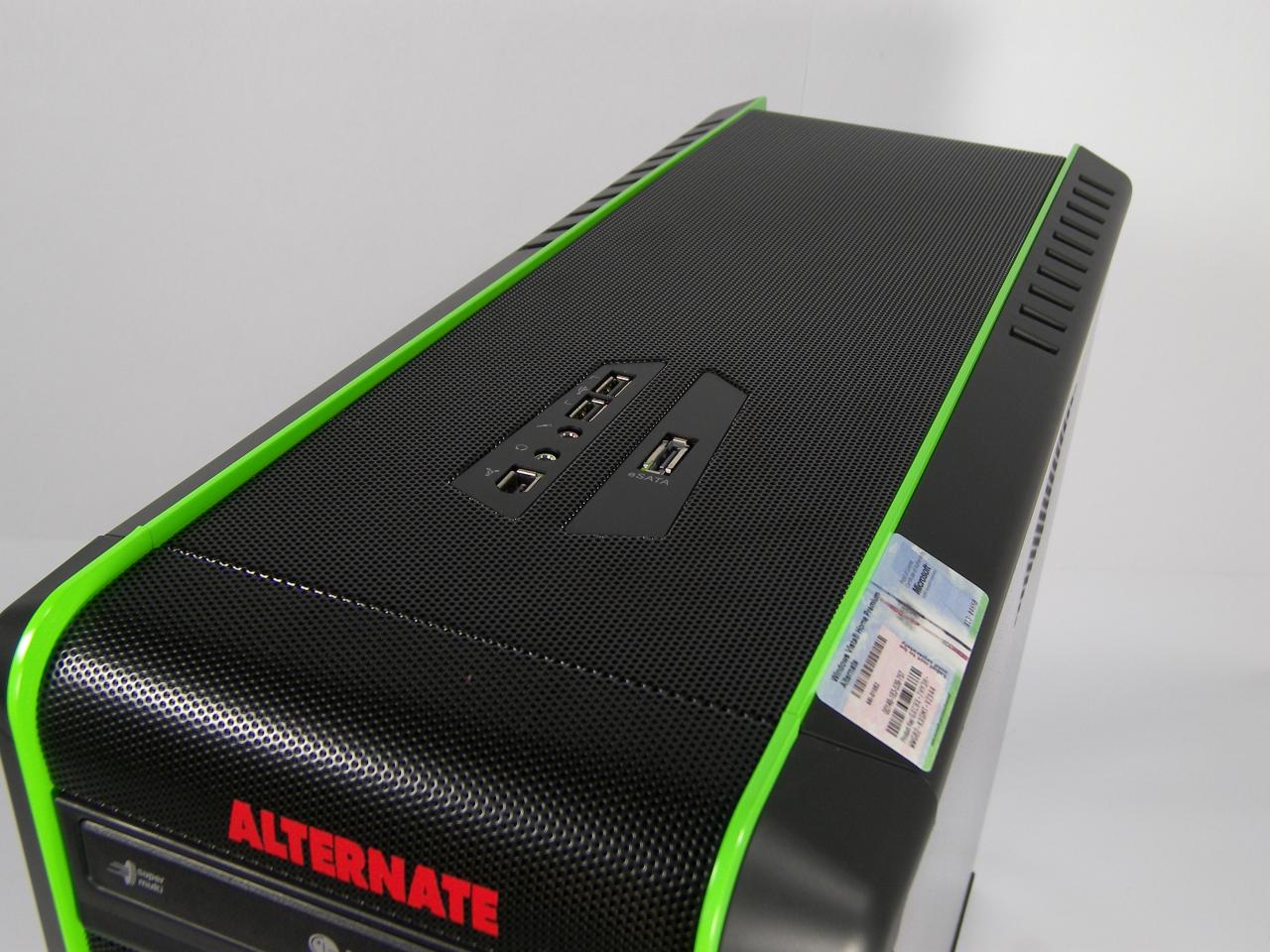 [14/05/2009] Der PC-Games PC Limited Edition: Die Mesh-Optik des Cooler Master CM 690 Nvidia Edition sieht nicht nur edel aus. Warme Luft aus dem Gehäuse kann nach oben entweichen. Mit einem optionalen Lüfter, der die Luft nach außen bläst verstärken Sie diesen Effekt noch.