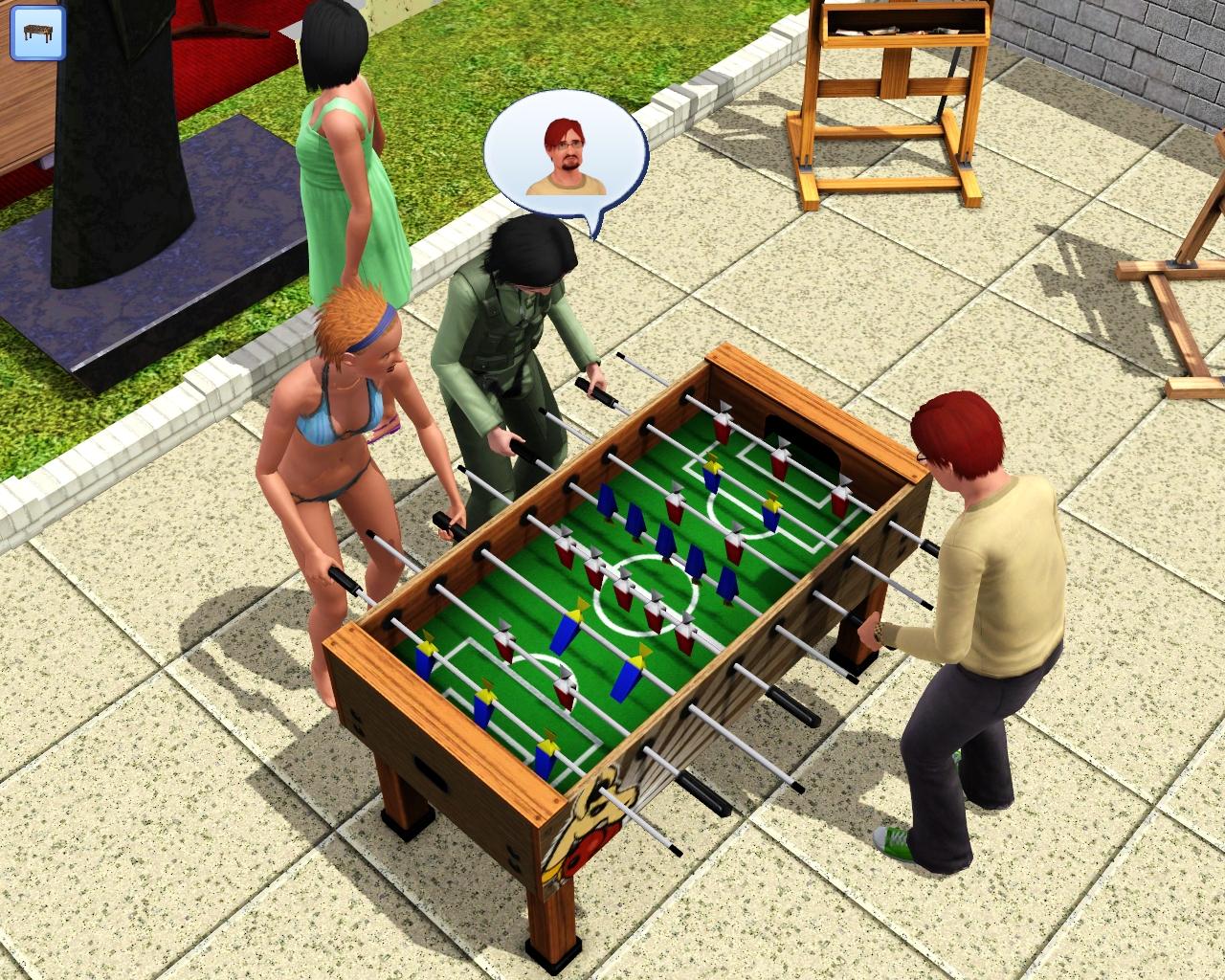 [19/06/2009] Mit der Familie eine Runde am Kickertisch zocken: So tankt unsere Militärexpertin dringend nötigen Spaß, damit es auch mit der letzten Beförderung klappt.