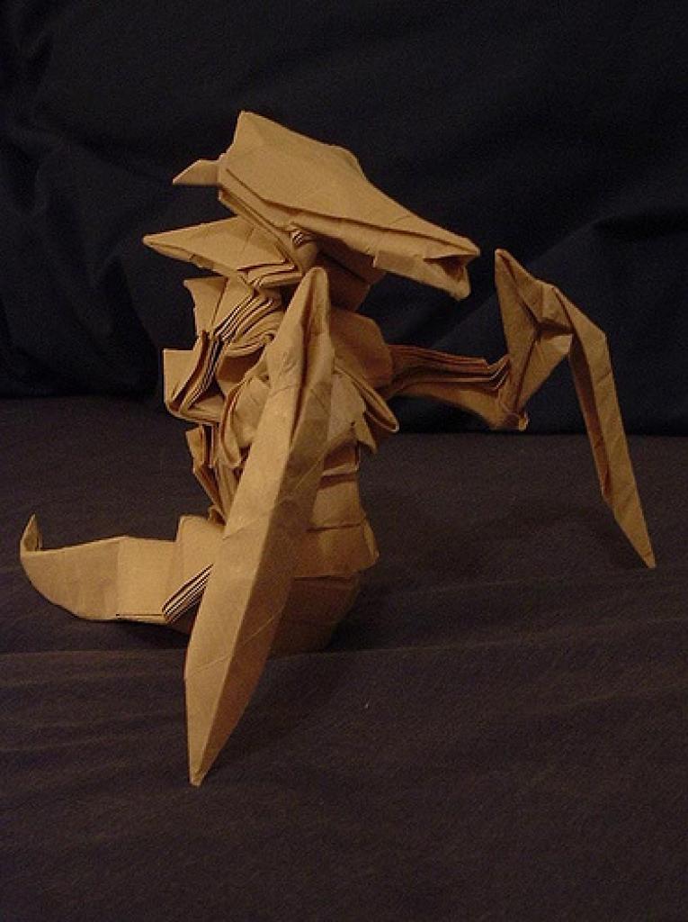 [12/06/2009] Starcraft-Figuren mit Origami-Technik gefaltet (3)