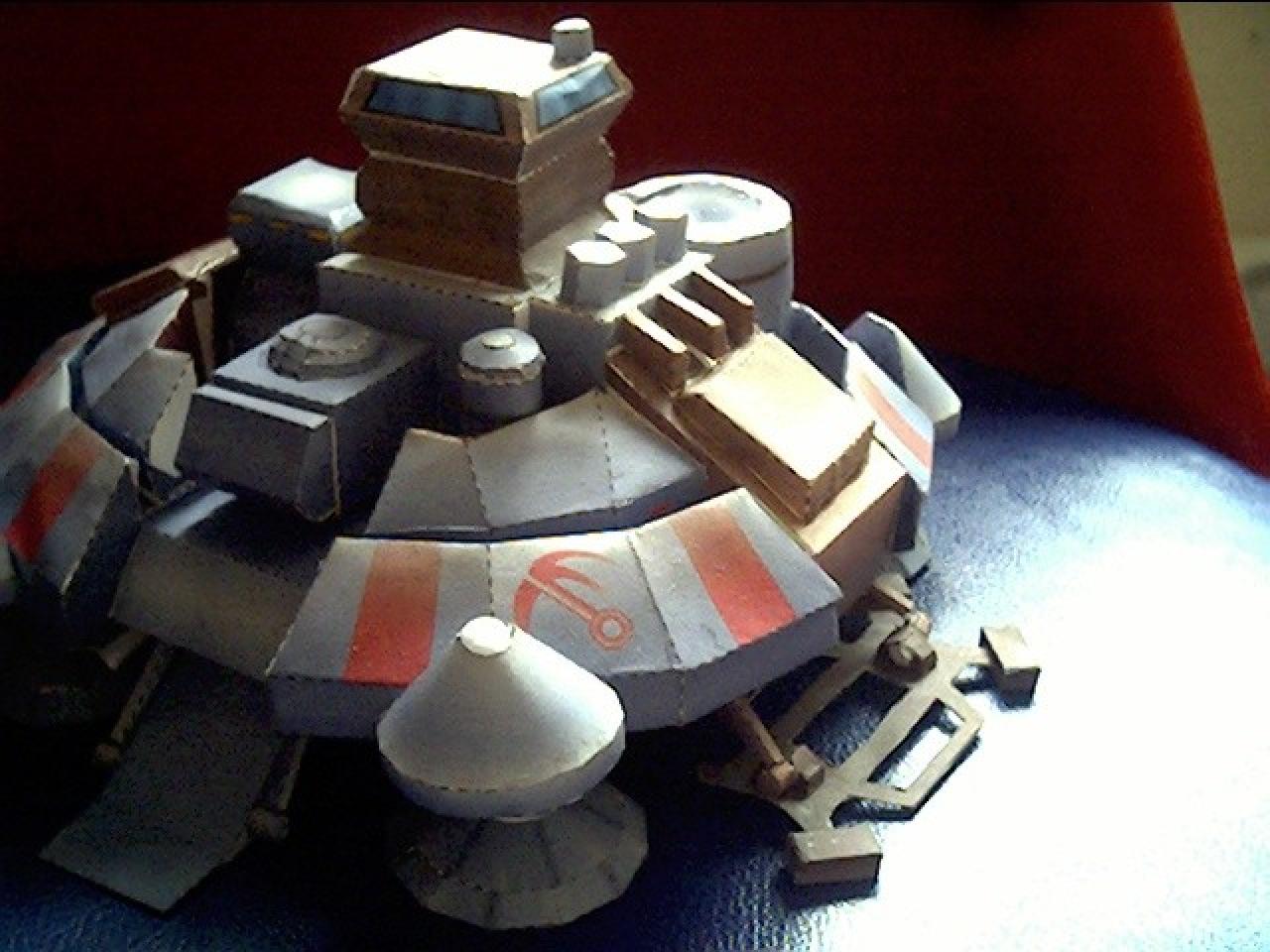 [12/06/2009] Starcraft-Modelle, komplett aus Papier (20)