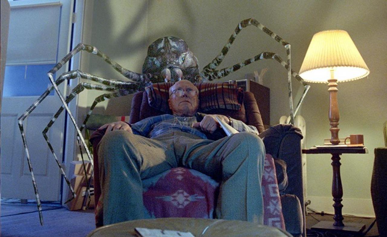 [25/06/2009] Platz 22: Arac Attack - Angriff der achtbeinigen Monster. Der Kinofilm ist eine US-amerikanische Horrorfilmkomödie aus dem Jahre 2002. Regie führte der Neuseeländer Ellory Elkayem, der die Idee zum Film bereits 1997 in einem Kurzfilm namens Larger than Life inszenierte. Die digaten Spinnen krabbeln auf den 22. Platz unserer Rangliste der 25 besten digitalen Charaktere und Monster aus der Filmwelt. Bild: Warner Bros.