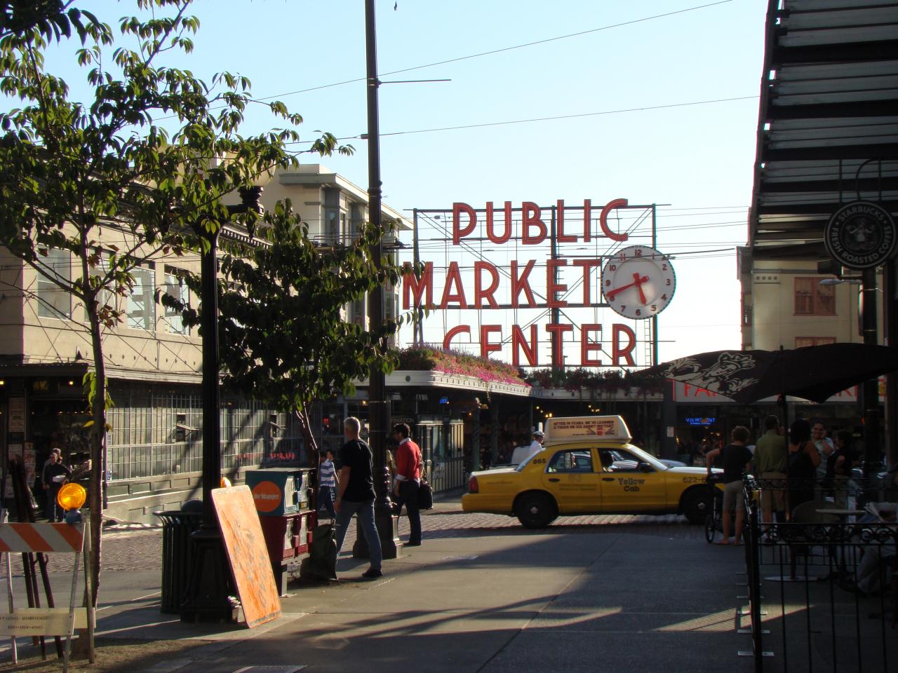 [12/09/2009] Berühmte Attraktion: Der Seattle Market. Hier werfen Einheimische Fisch durch die Gegend.