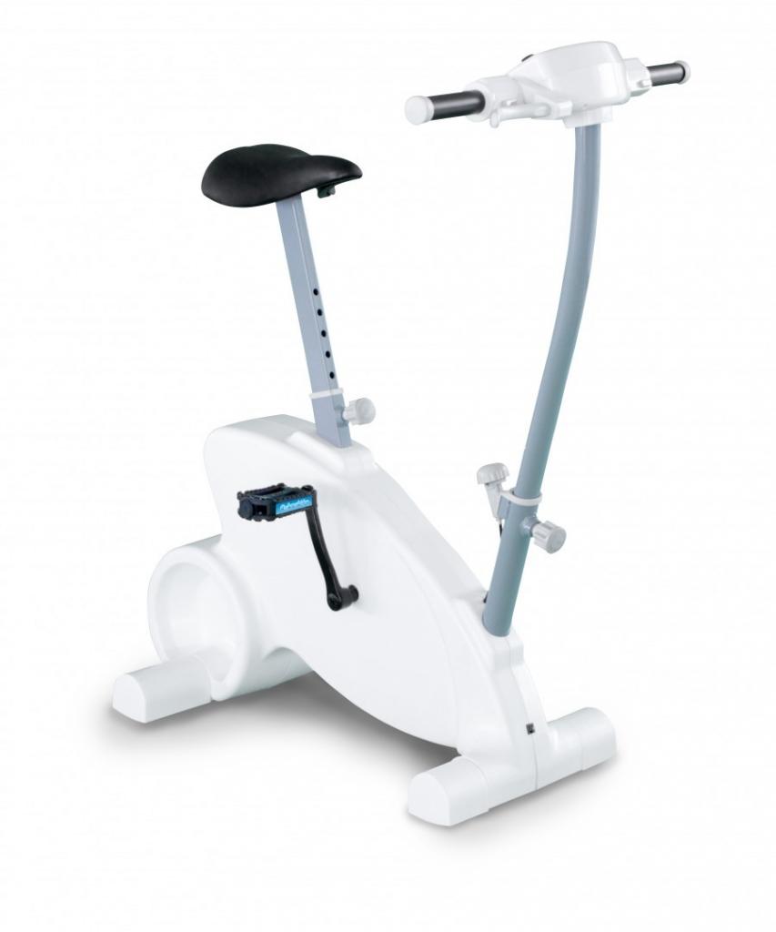 [13/10/2009] Wer fährt heute schon mit dem Fahrrad, wenn man sich doch daheim auf Bigbens Cyberbike (exklusiv für die Wii) schwingen kann?