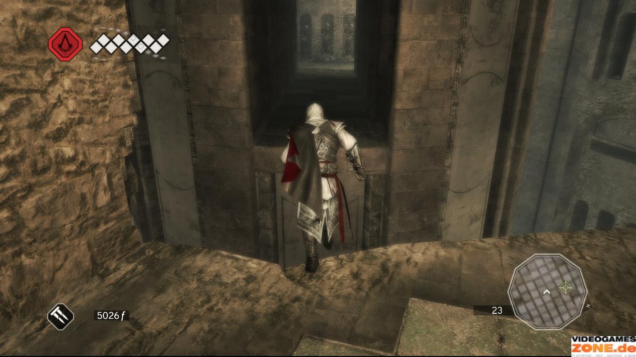 [18/11/2009] Der Hebel auf der anderen Seite öffnet den Weg durch die mittlere Säule. Von dort geht es nach rechts bis zum nächsten Schalter, anschließend gelangt Ezio mittels eines Sprung des Glaubens nach ganz unten in den Heuhaufen.