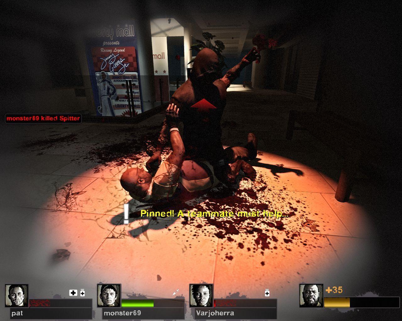 [17/11/2009] Ein Hunter bearbeitet uns am Boden.