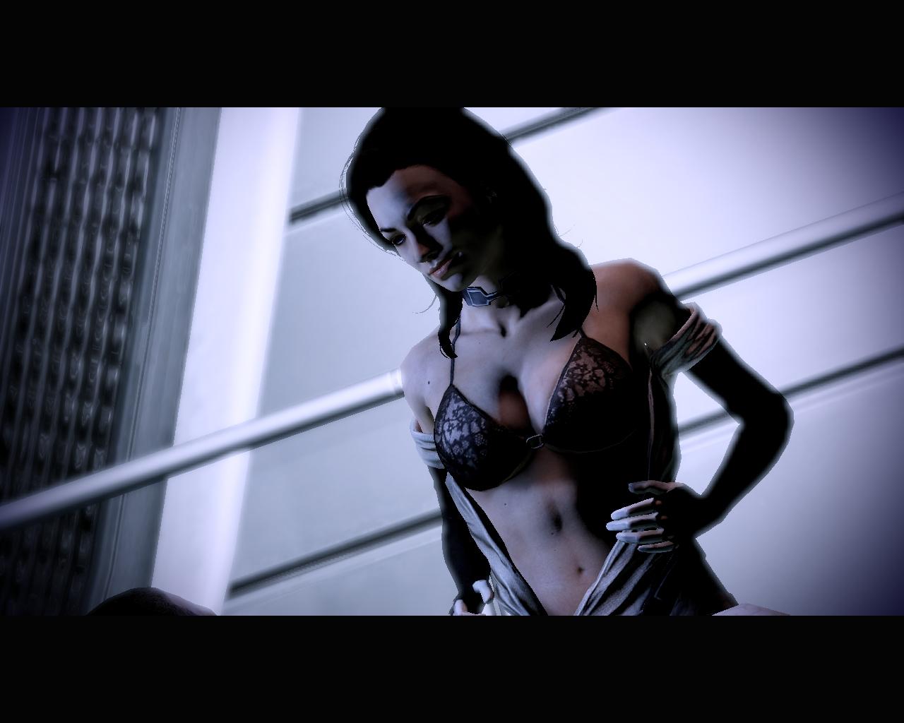[22/01/2010] Die Romanzen in Mass Effect 2 sind cleverer, einfühlsamer und interessanter als im ersten Teil. Bioware verzichtet abermals auf platte Dialoge und billig eingestreute Fummelszenen - nackter als dieser Moment wird's nicht. 