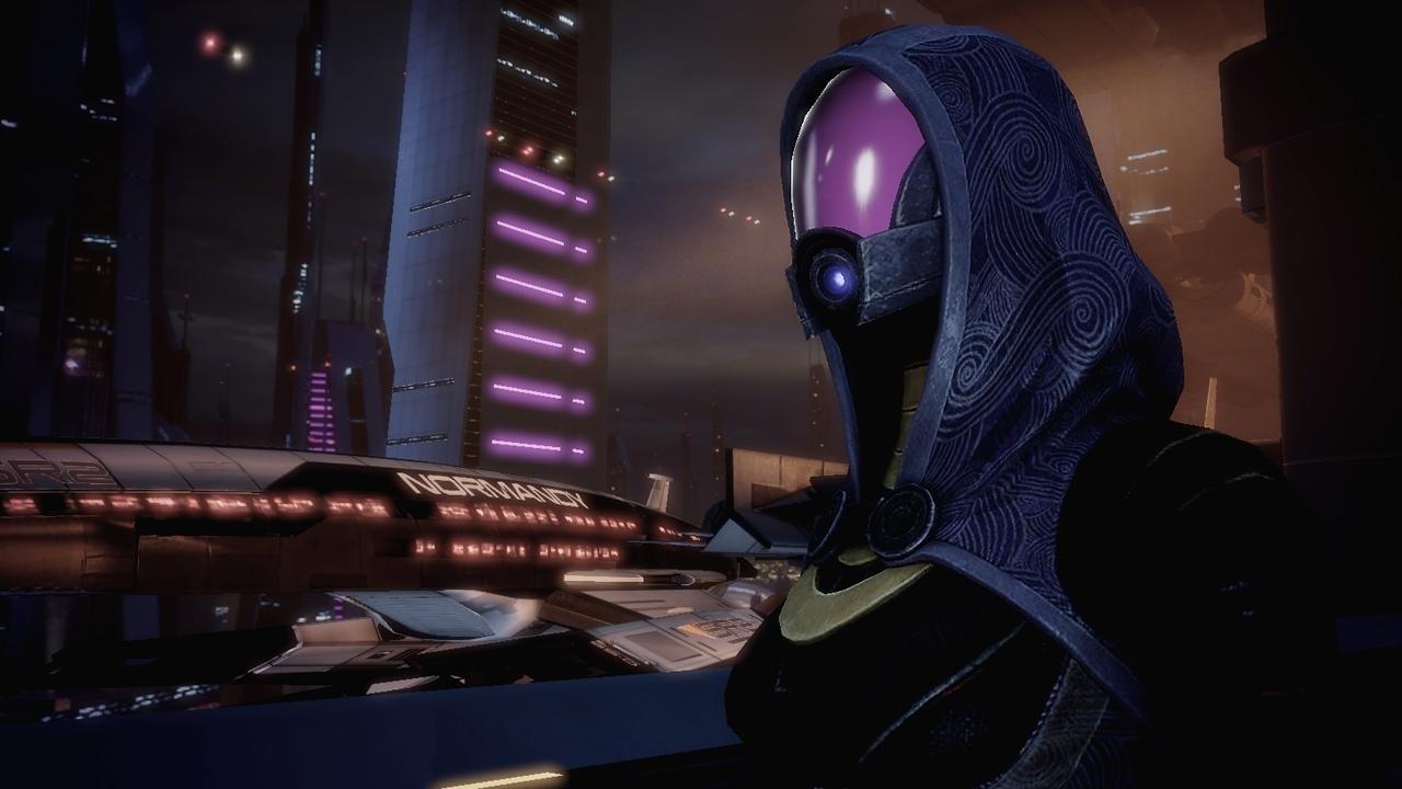 [19/01/2010] Die Qualitäten von Tali'Zorah liegen vor allem in ihrem ihre technischen und handwerklichen Geschick. Sie ist eine quarianische Maschinistin und ist in der Lage mechanische Gegner zu hacken, Schilde zu überladen oder eine automatische Kampfdrohne zu benutzen.