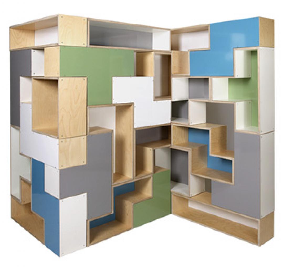 [19/04/2010] Tetris-SchrankTetris-Blöcke passen einfach herrlich ineinander. Das hat auch der Möbel-Designer Bravespace Design erkannt und eine Tetris-Kollektion entworfen. Mit zehn verschiedenen Blöcken können Sie sich den perfekten Schrank zusammenbauen.
