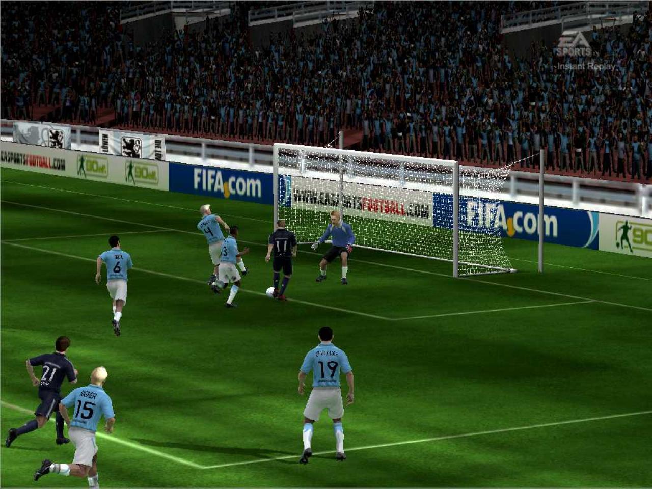 [07/06/2010] Screenshots aus FIFA Online. (24)