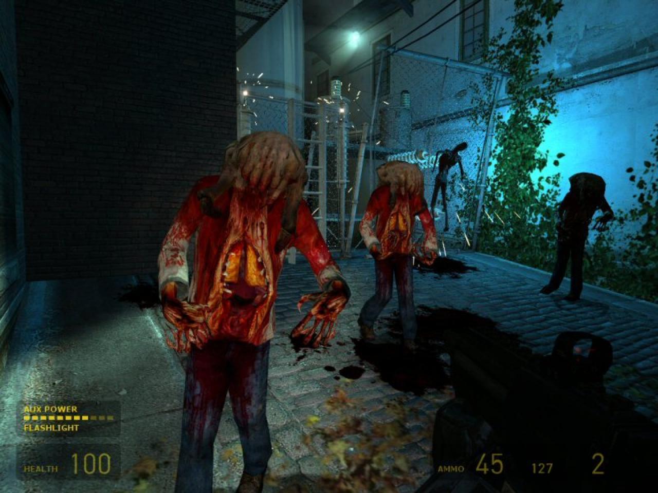 [04/06/2010] Half-Life 2 - Headcrab-Zombies: Dank atmosphärischer Musikuntermalung erscheinen diese Gegner vor allem in der Stadt Ravenholm besonders bedrohlich - auch wenn sie langsam sind.