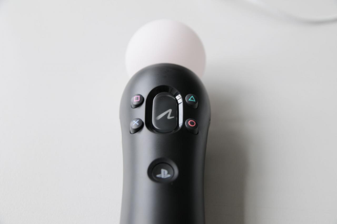 [24/08/2010] Motion-Controller. Mit Motion-Controllern sind heute eine Vielzahl kreativer Spiele möglich. Vor allem die Wii profitiert hauptsächlich von dieser Spielmechanik. Doch der erste Motion-Controller fand lang bevor Sonys Eyetoy, Wii oder Kinect Einzug in die Gaming-Welt mit dem sogenannten Le Stick der Atari 2600.
