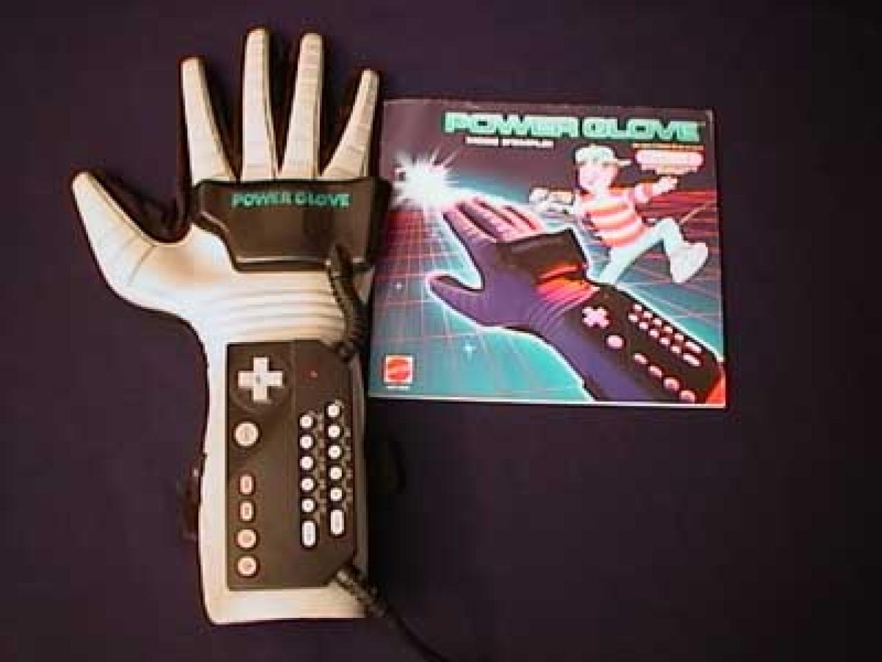 [04/08/2010] Power Glove, ein Controller in vermeintlich praktischer Handschuh-Form.