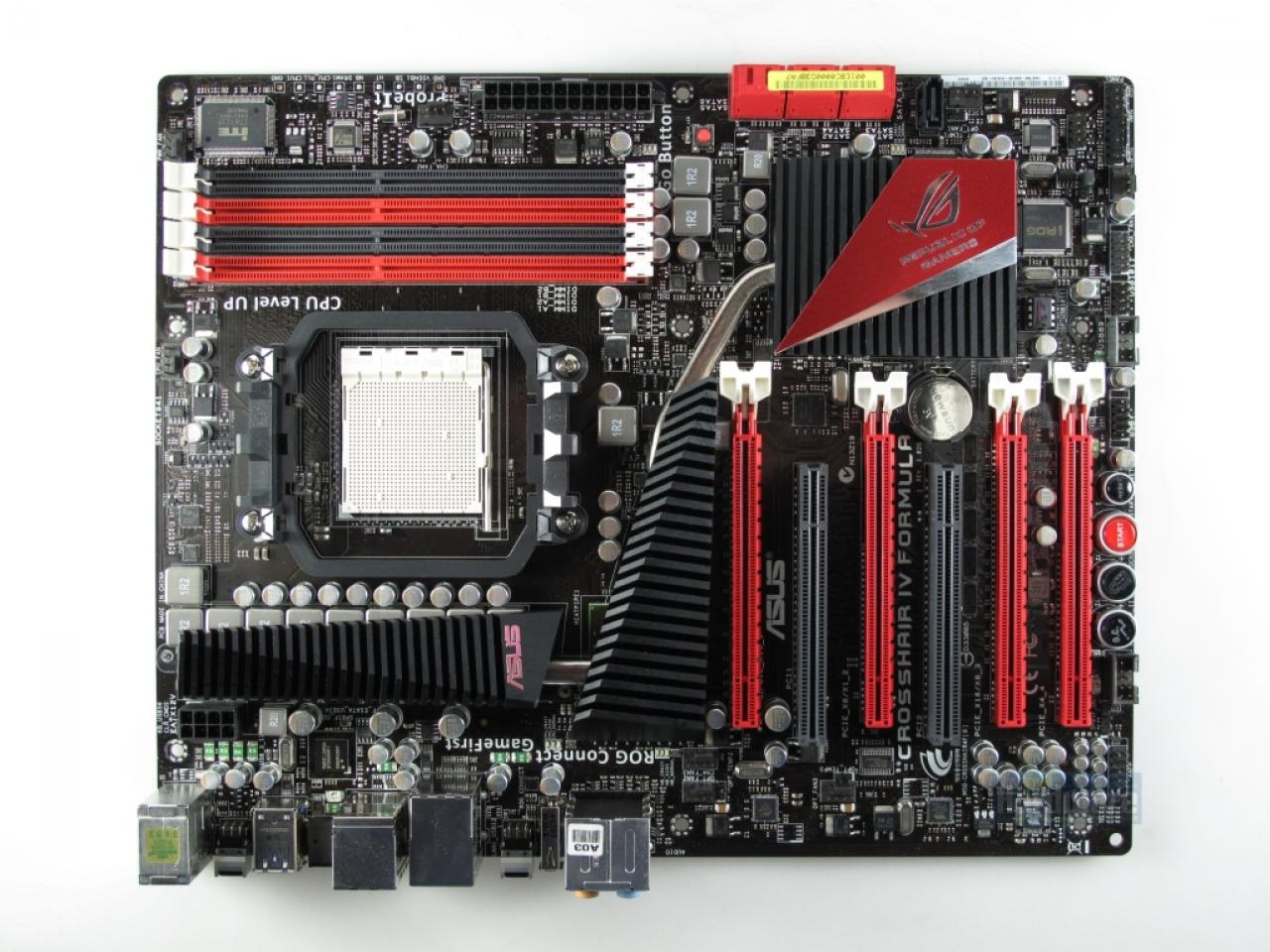 [23/09/2010] Besonders optisch ein Highlight: das ASUS Crosshair IV Formula