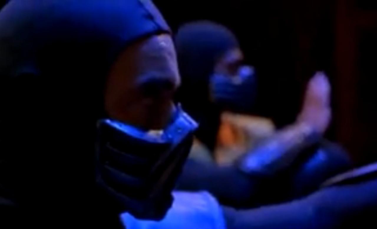 [15/10/2010] Zu Mortal Kombat gab es 1995 (Regie: Paul Anderson; Wertung: 5,4) und 1997 (MK: Annihilation; Regie: John Leonetti; 3,2) je einen Kinofilm. Die Wertungen sprechen eher für den ersten Teil.