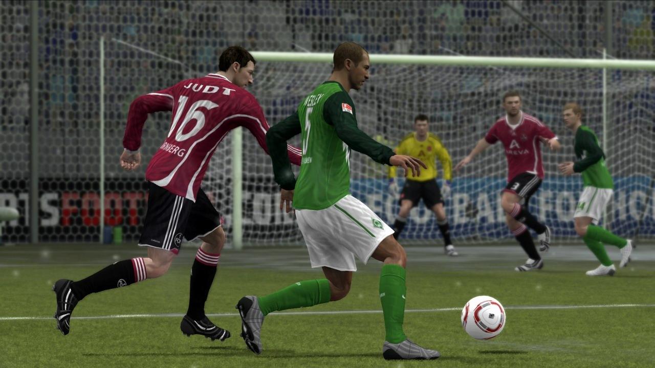 [13/10/2010] Redaktion - FIFA 11 - Eine Partie geht immer, sagt man zu sich und stellt nach ein paar Stunden fest, dass es doch ein wenig mehr geworden sind. Weil jedes Fußballmatches anders verläuft, wird es irgendwie nie langweilig, verflixt aber auch!