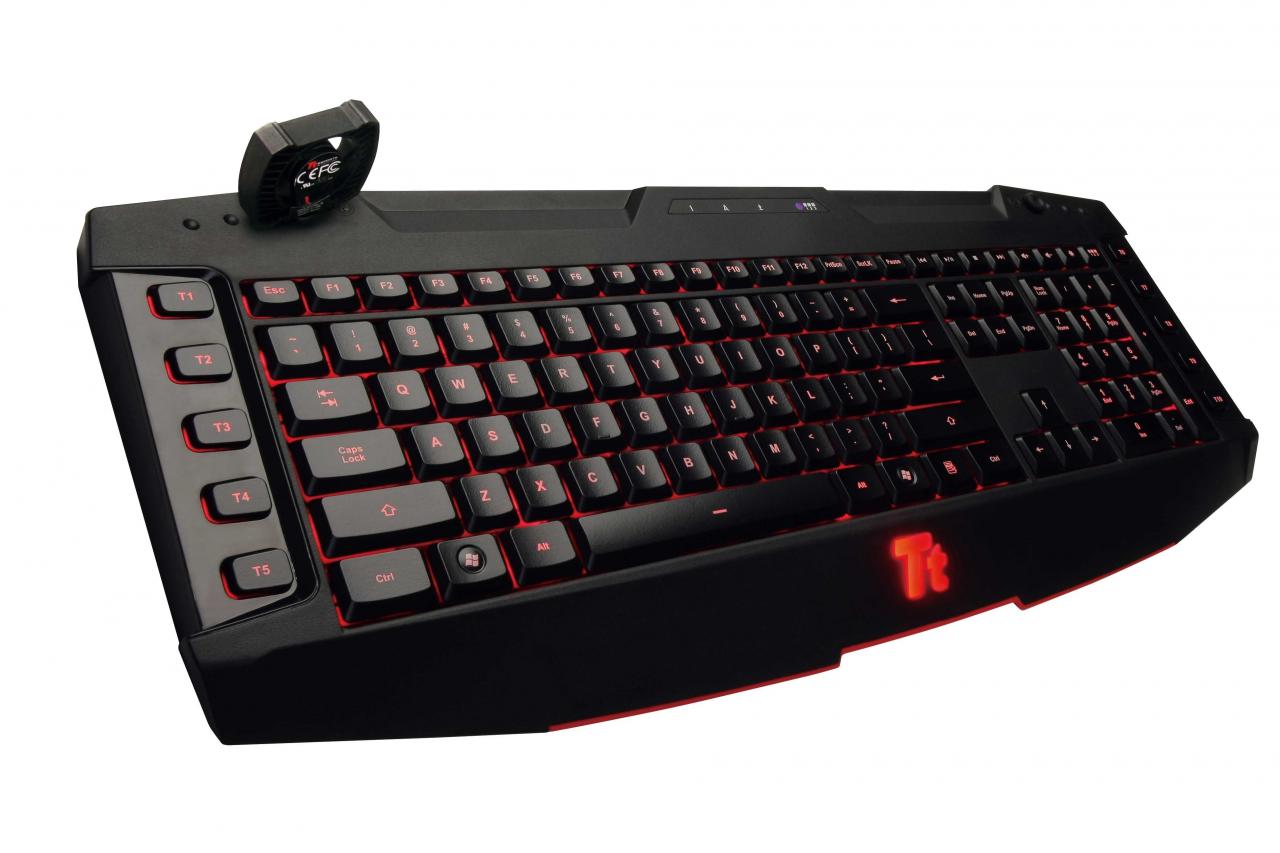 [26/10/2010] Ein kleiner Lüfter sorgt für frische Luft in heißen Gefechten: das Tt eSports Challenger Pro Keyboard