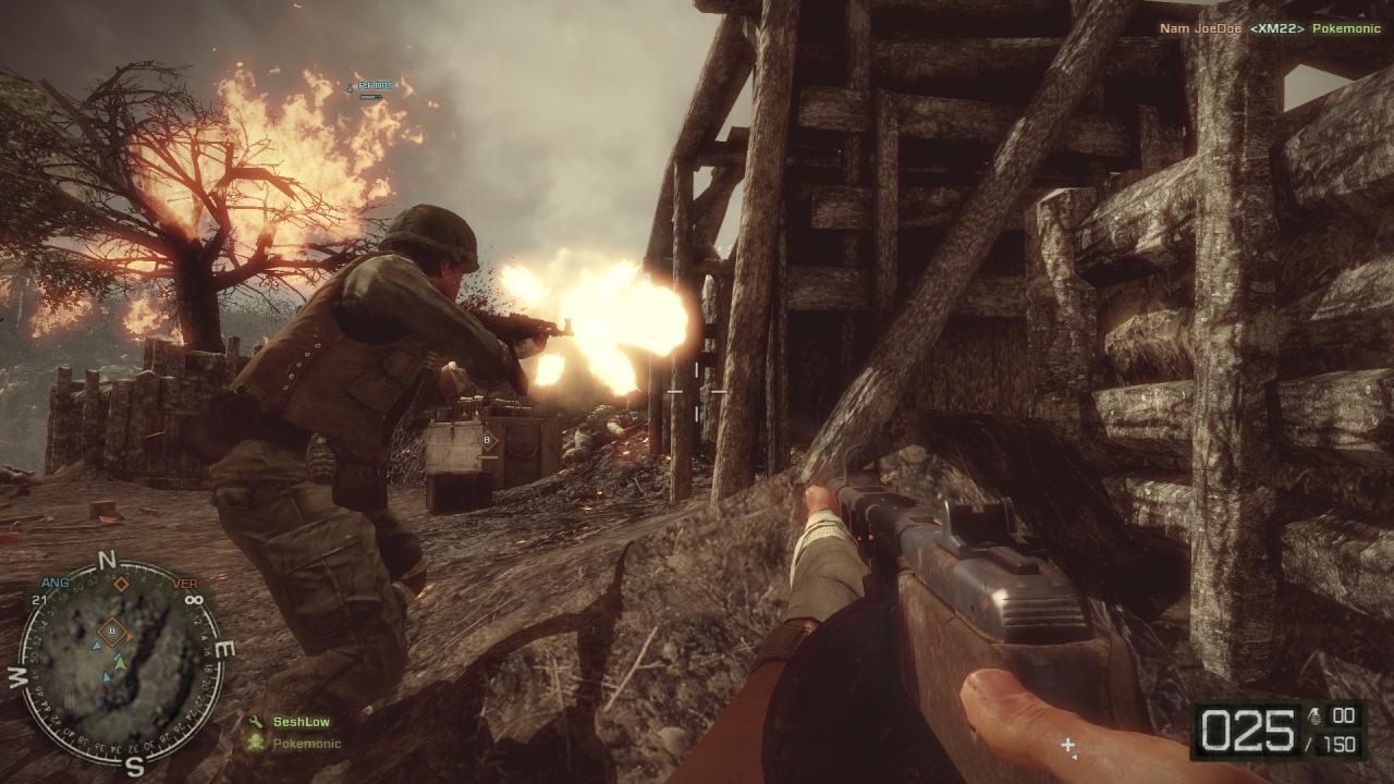 [16/12/2010] Rund die Hälfte der Map Hill 1Ba37 brennt nach einem Napalm-Angriff - intensiv!