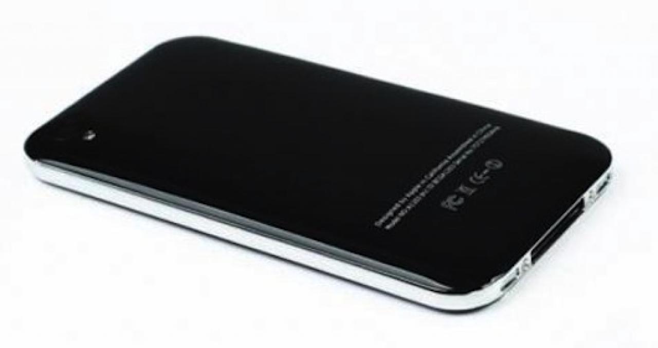 [04/01/2011] Auf diesen Bildern sind Design-Studien zum iPhone 5 zu sehen, die verschiedene User im Netz erstellt haben. (5)