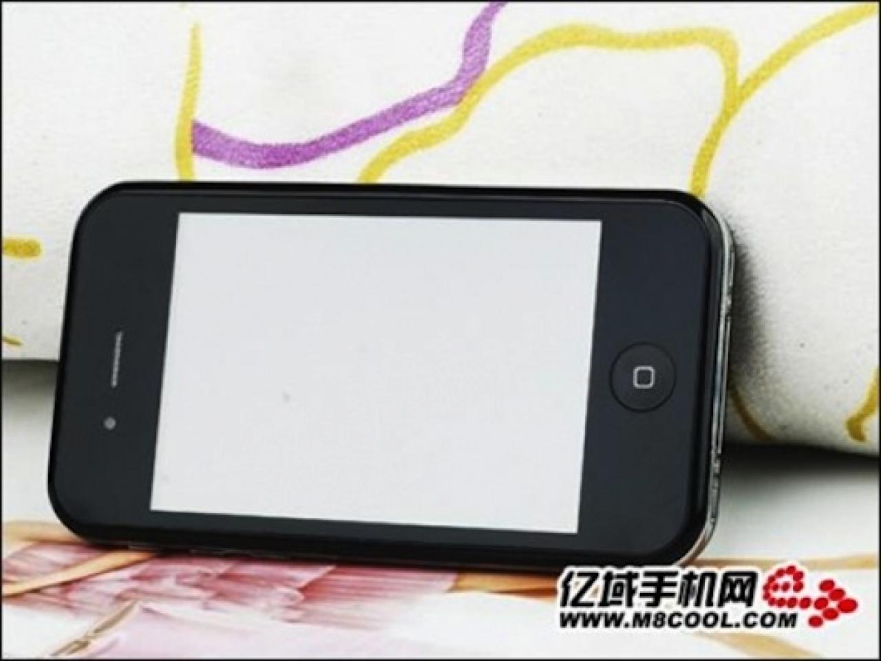 [04/01/2011] Auf diesen Bildern sind Design-Studien zum iPhone 5 zu sehen, die verschiedene User im Netz erstellt haben. (7)