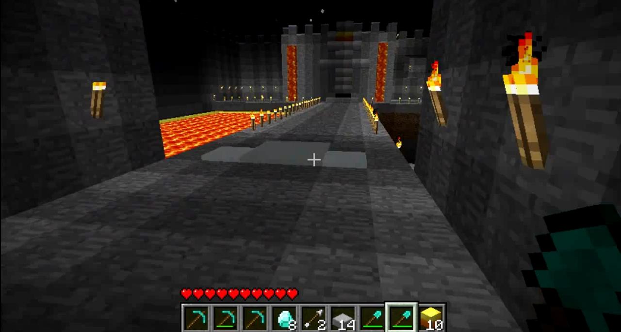 [02/02/2011] Minecraft ist ein beliebtes Sandbox-Spiel. Mit simplen Mitteln lassen sich erstaunliche Werke schaffen, wie hier zu sehen Sturmwind aus World of Warcraft.
