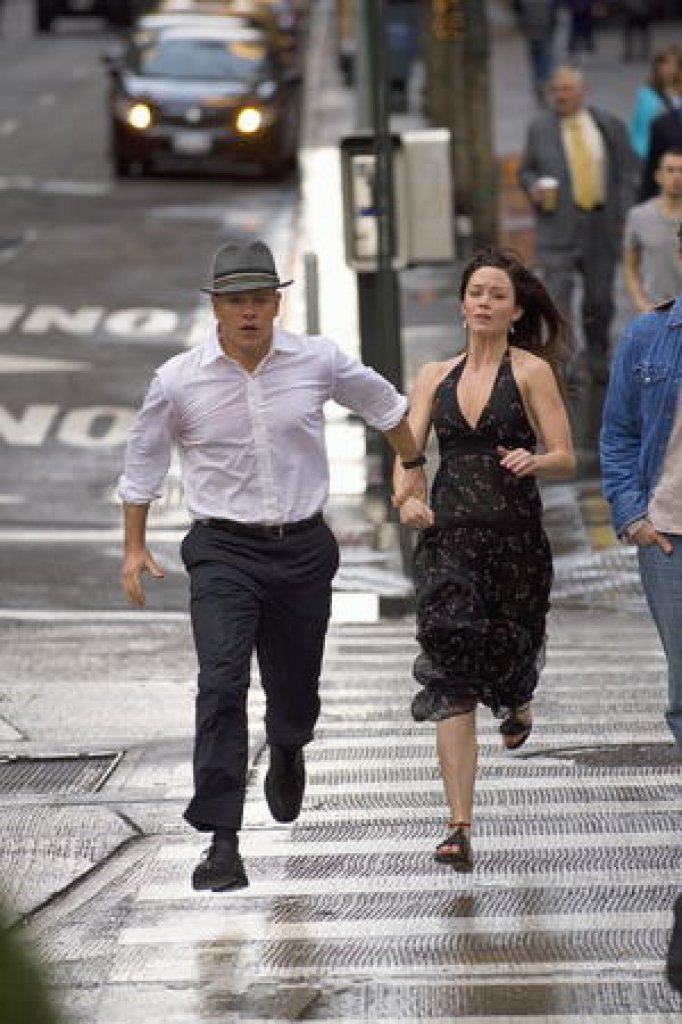 [09/03/2011] New York. 2 Uhr Nachmittags. Nasse Fluchtszene. Der Hut hält. (Die Frisur weniger)