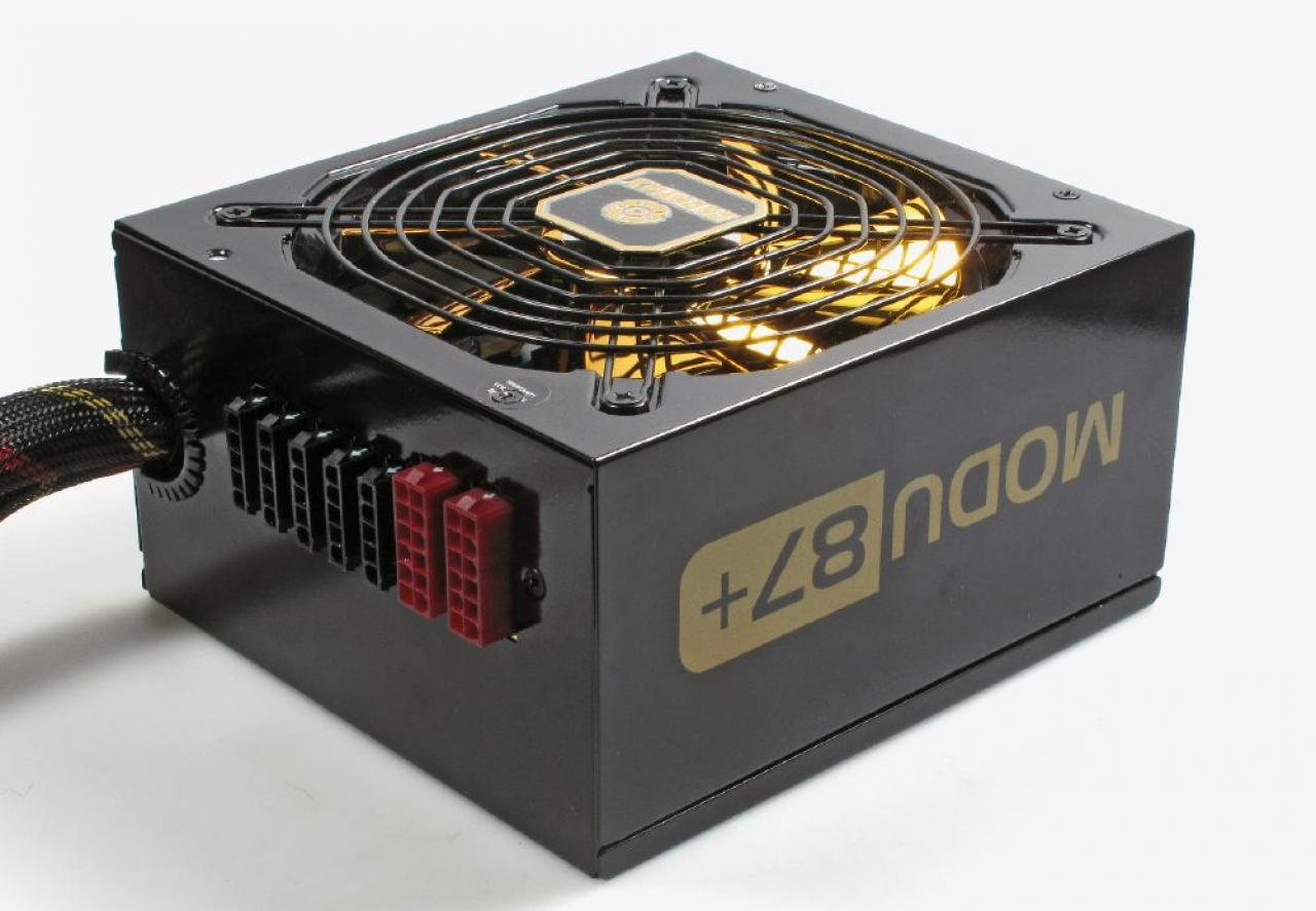 [21/04/2011] Enermax MODU82+