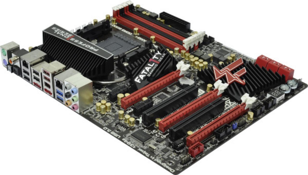 [18/07/2011] Das ASRock Fatal1ty 990FX professional gehört mit 165 Euro schon zu den recht teuren AMD-Mainboards
