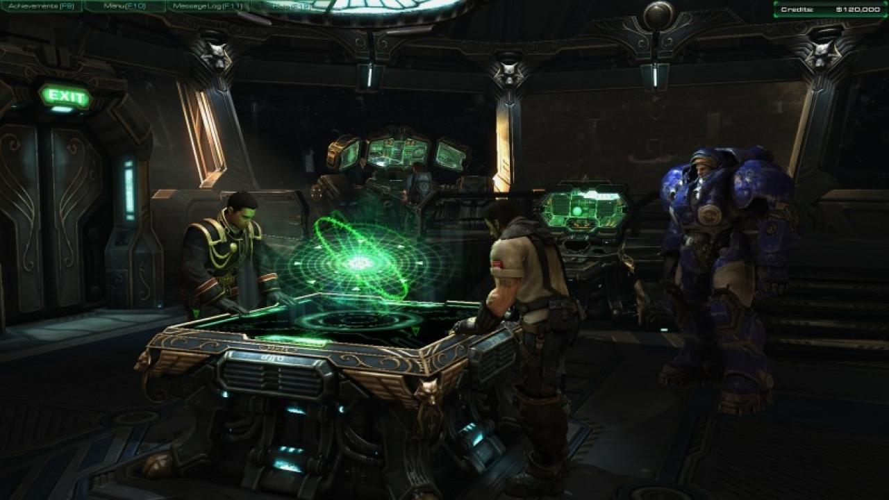 [22/07/2011] Zwischen den Missionen in Starcraft 2 kann man an Bord der Hyperion Gespräche mit Crew-Mitgliedern führen und Einheiten erwerben.