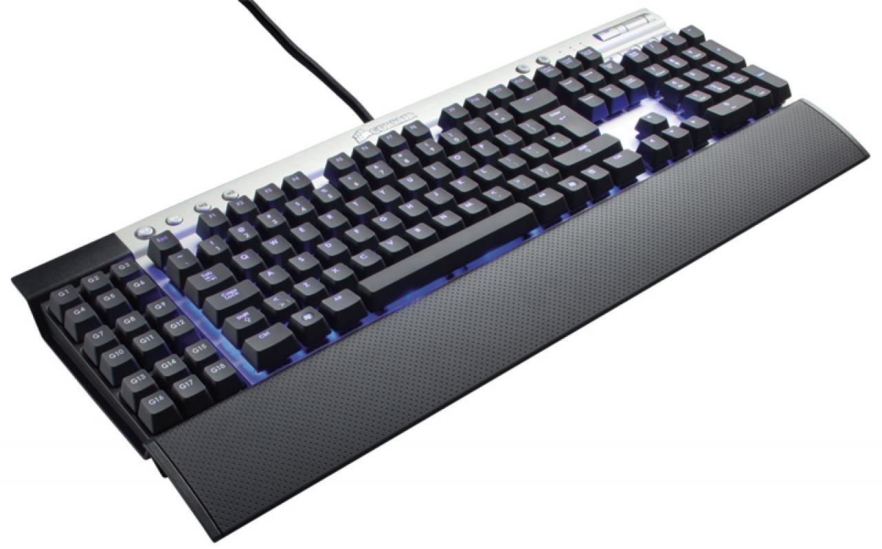 [16/09/2011] Mechanische Tastaturen sind derzeit in, obwohl sie recht teuer sind. Hier eine Corsair Vengeance 90.