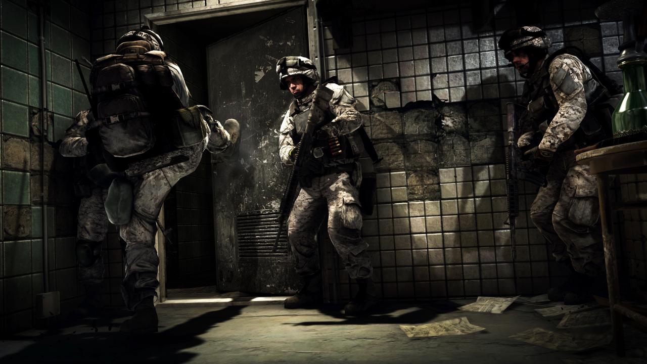 [10/10/2011] Leservorschlag - 6-Mann-Squad - Der Vorgänger Battlefield 2 führte das Squadsystem ein. Spieler konnten sich in Verbänden organisieren und so gezielter Aufgaben angehen. Diese Art von Teamwork wünschen wir uns auch in Battlefield 4. 6-Mann-Squads? Bitte realisieren, DICE!