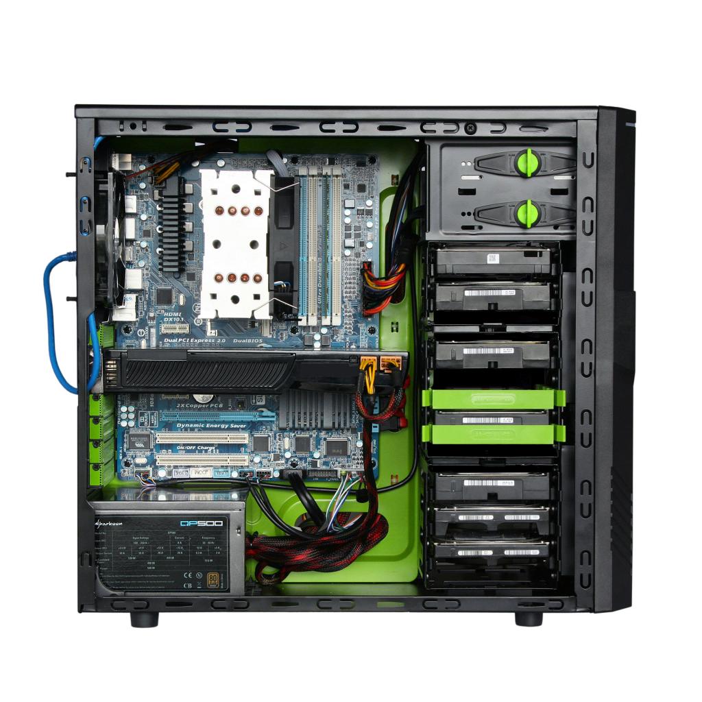 [20/12/2011] Mit kluger Zusammenstellung gibt es schon für 600 Euro starke PCs. Hier ein Sharkon T28-Gehäuse inklusive Hardware.